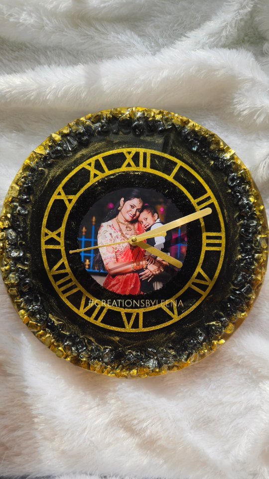 Love O'Clock by Leena Sawant